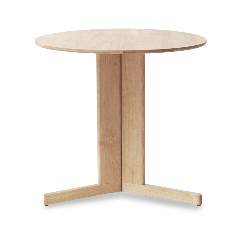 Form & Refine Trefoil dining table o75 cm White oak