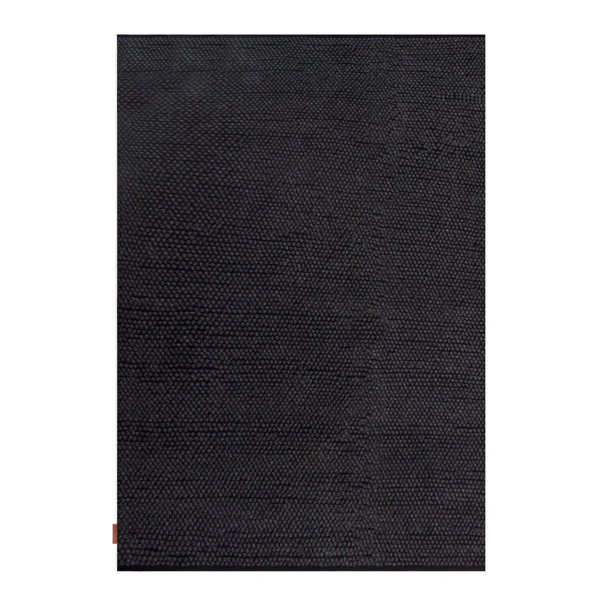 Formgatan Loop rug 140x200 cm Charcoal | Scandinavian Design | Plastic rugs | Black