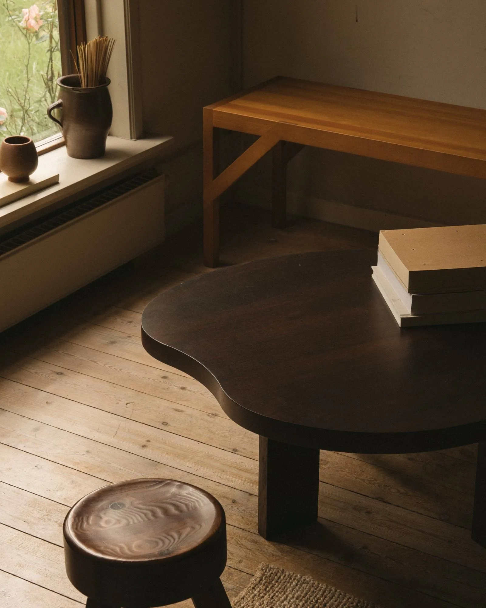 Farmhouse Pond coffee table, Dark oak, 78x93,6x37 cm FRAMA