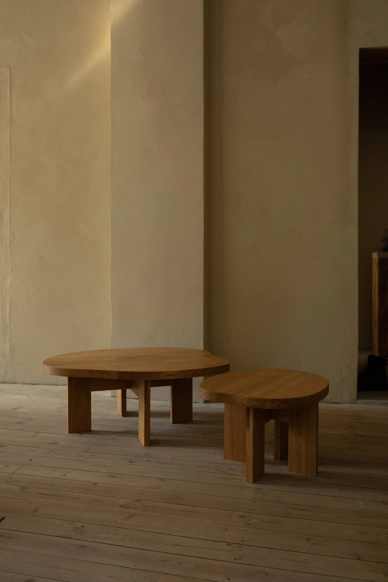 Farmhouse Pond coffee table, Oak, 78x93,6x37 cm FRAMA