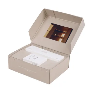 FRAMA gift set scented candle + candle snuffer - Komorebi - FRAMA