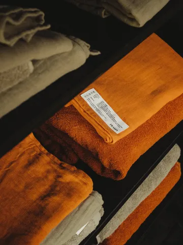 Light Towel bath sheet 150x100 cm - Burnt orange (orange) - FRAMA