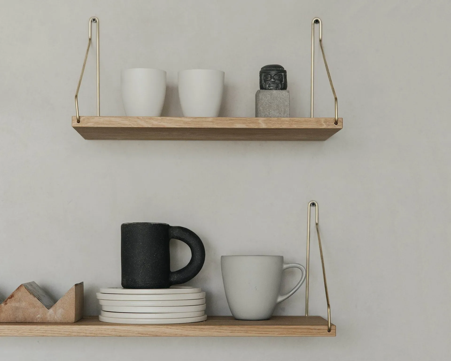 Single Shelf wall shelf, Oak-brass, 40x27 cm FRAMA