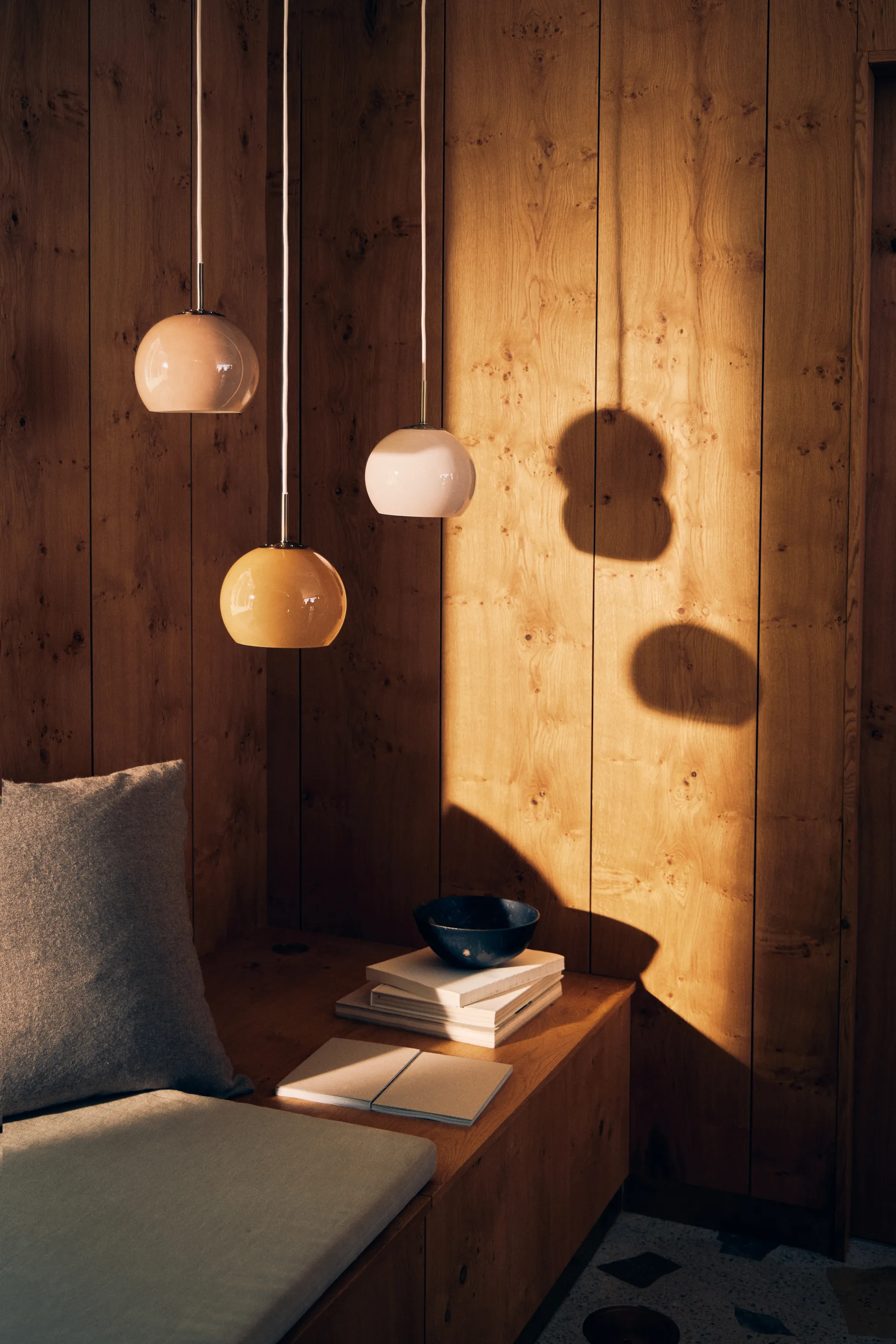 Ball pendant lamp Ø18 cm, Cappuccino Frandsen