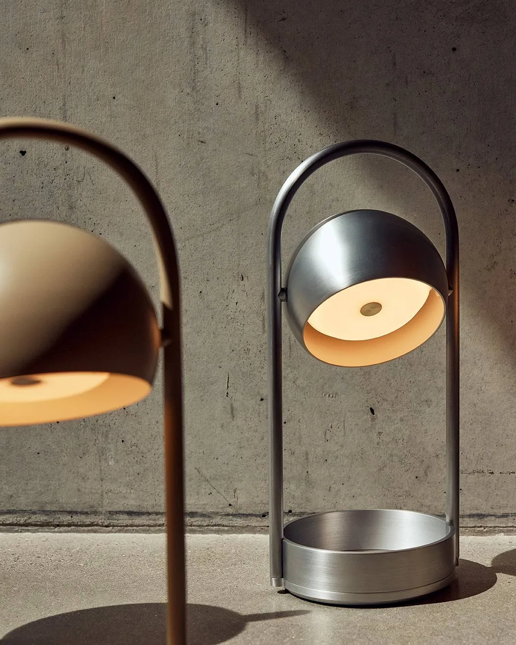 Ball portable table lamp, Brushed aluminium, 32 cm Frandsen