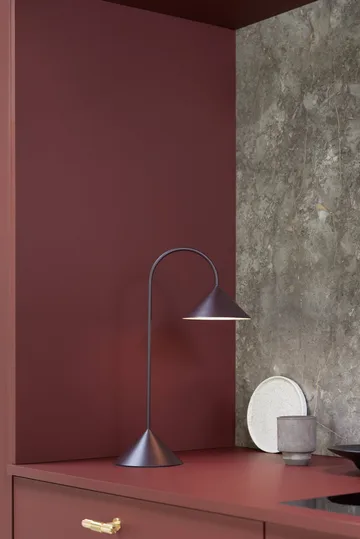 Grasp portable table lamp - Matt Beetroot, 47 cm - Frandsen