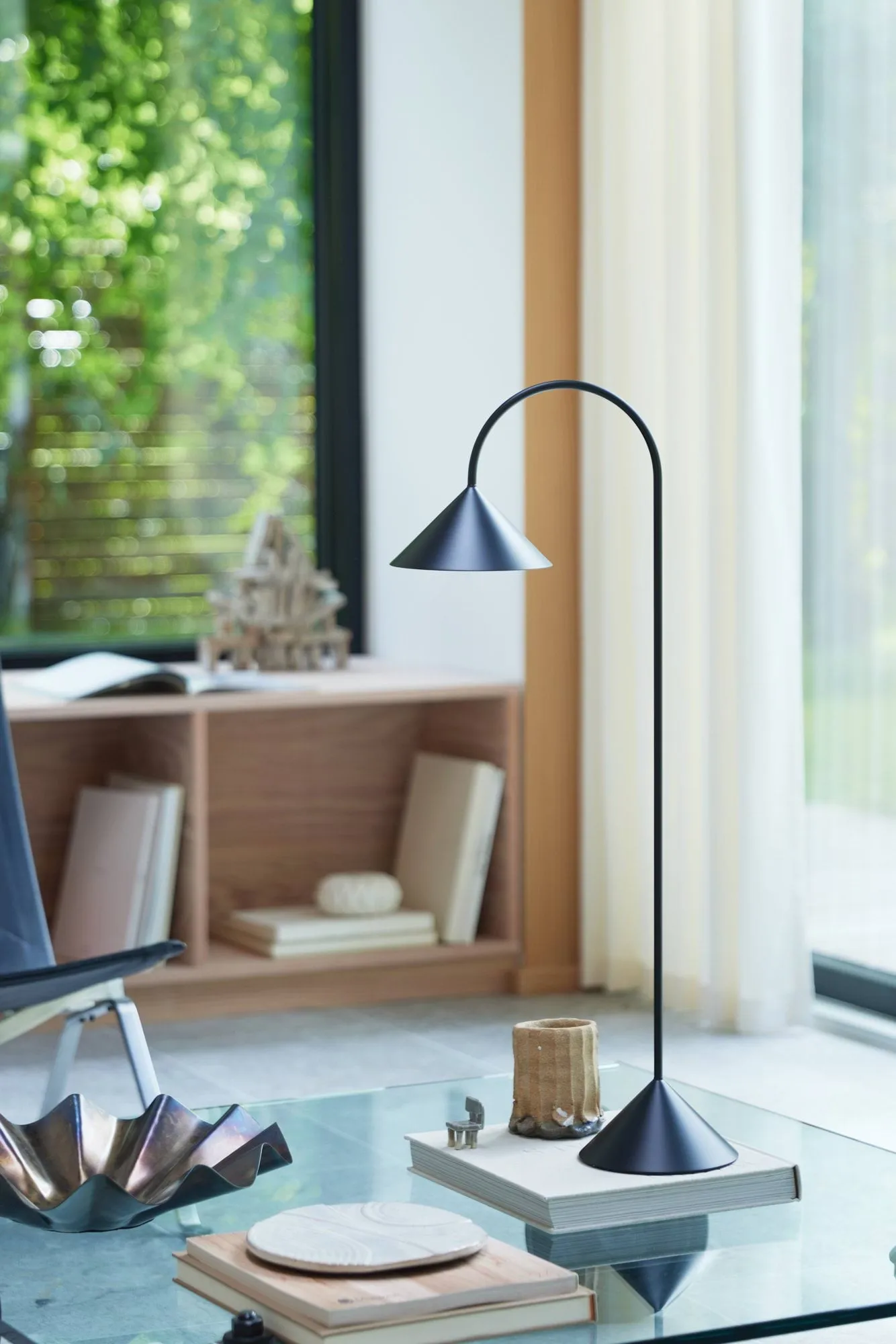 Grasp portable table lamp, Matt Black, 72 cm Frandsen