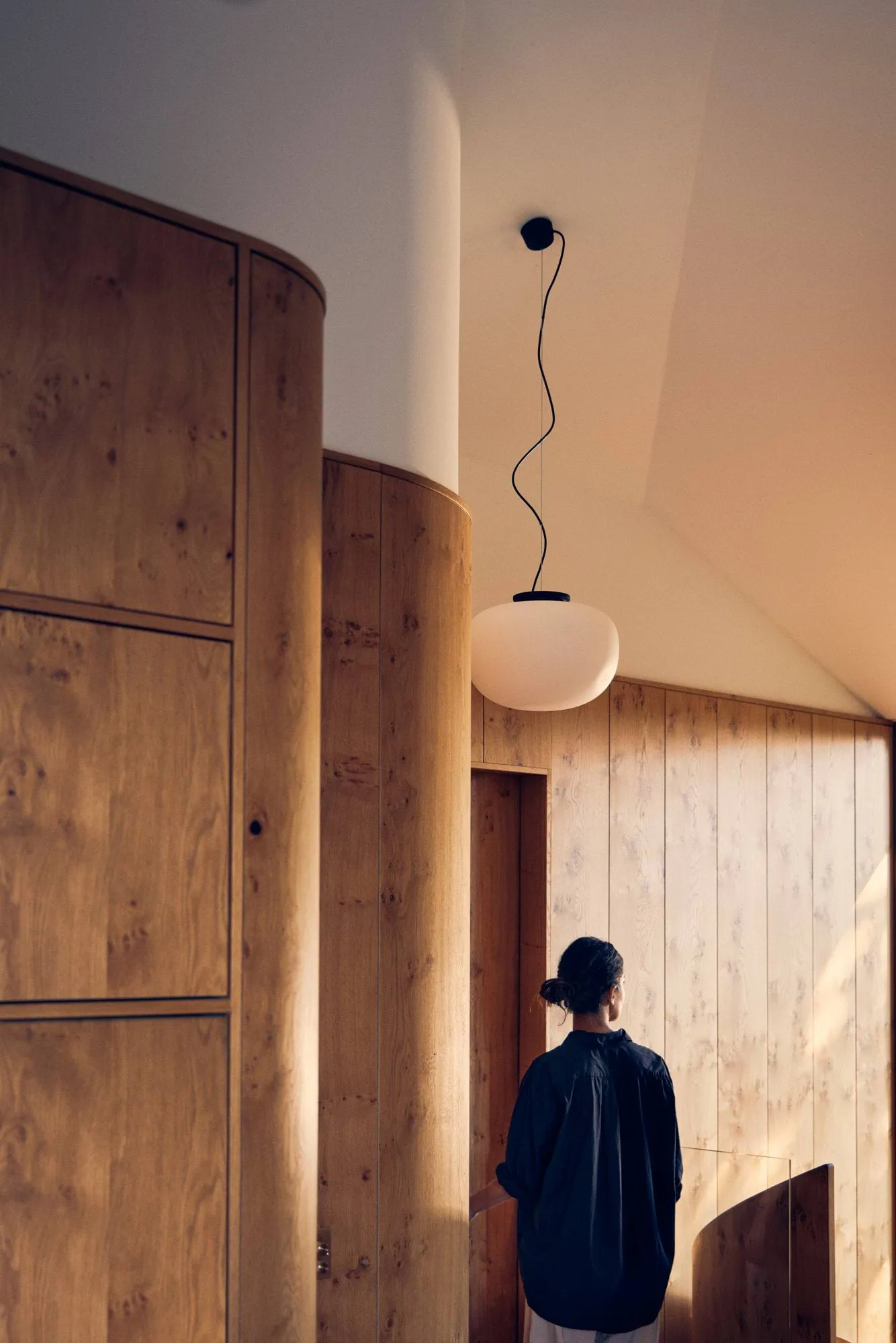 Supernate pendant lamp, Opal white-black, Ø38 cm Frandsen
