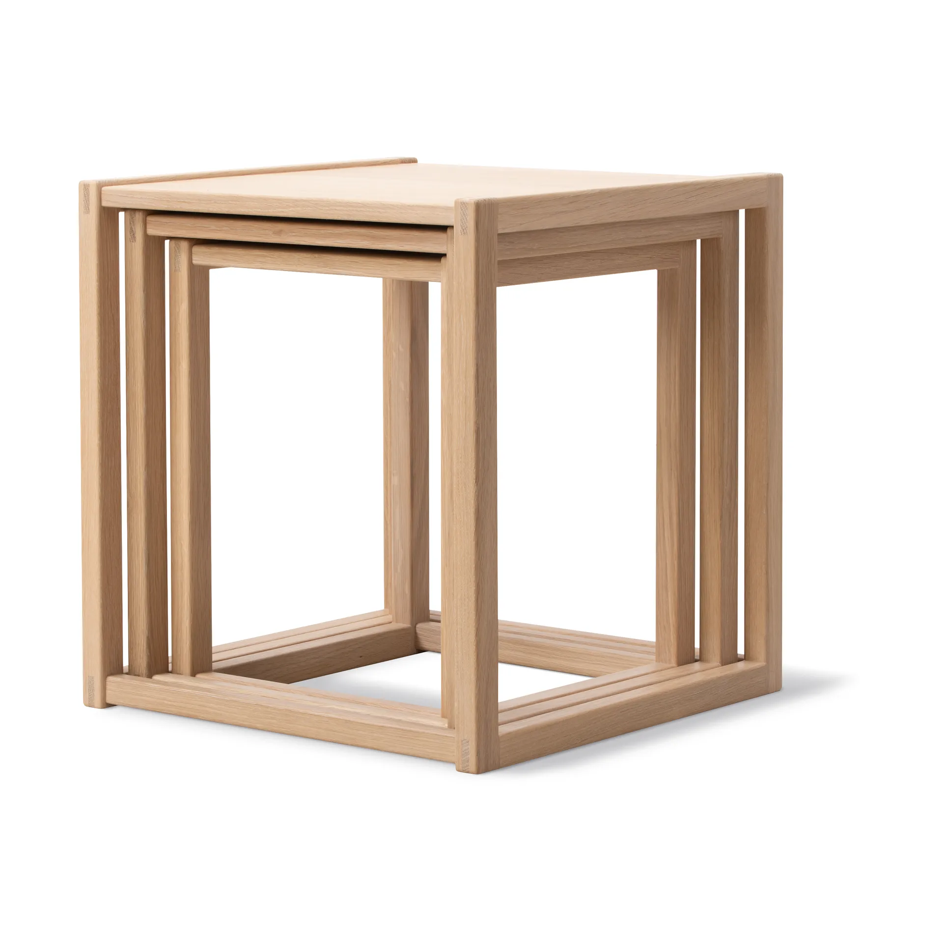 BM375 Nesting table 3 pieces, Light oiled oak Fredericia Furniture