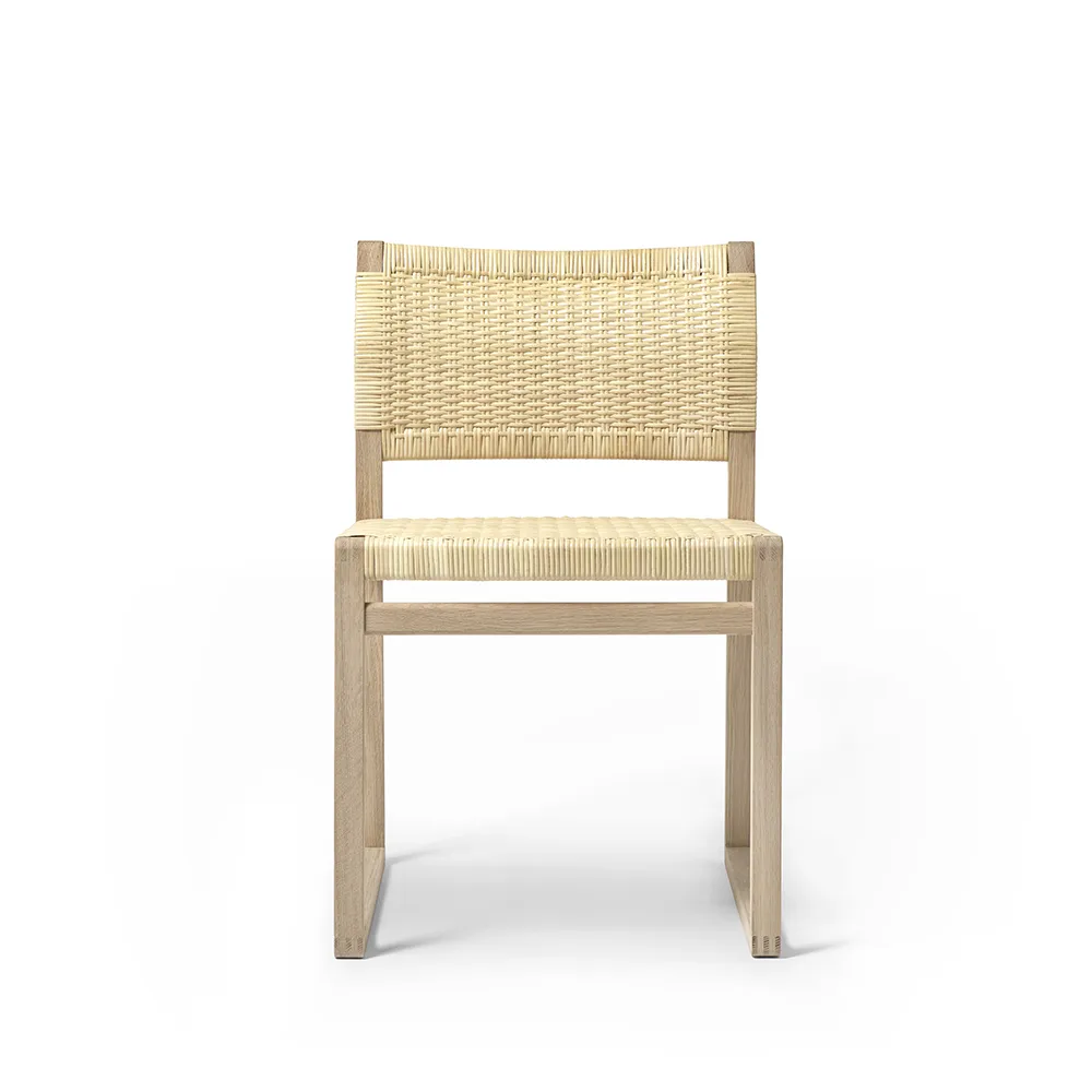 Fredericia Furniture BM61 chair Wicker lacquered oak stand