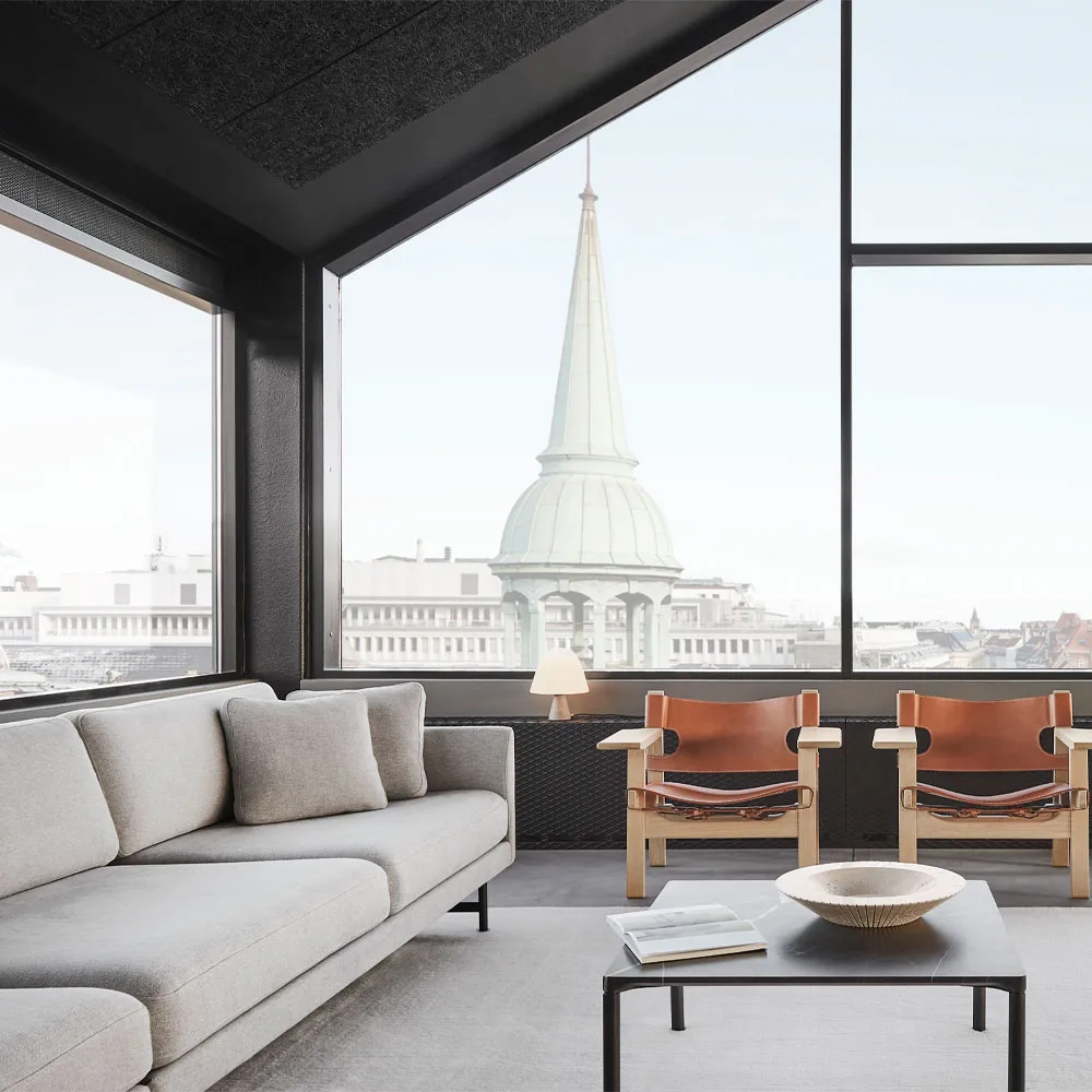 Calmo 5623 sofa, Sunniva 242-black steel Fredericia Furniture