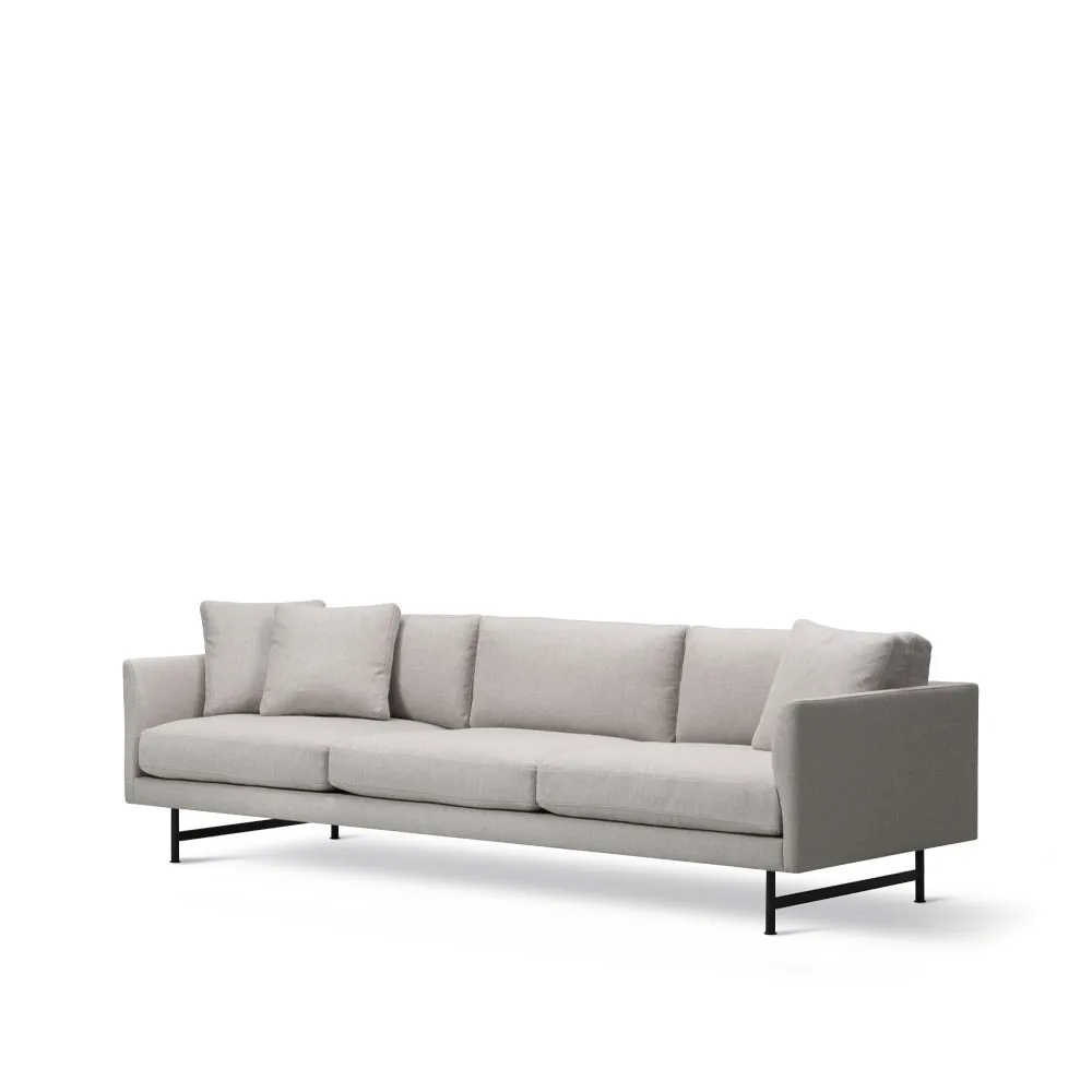 Calmo 5623 sofa, Sunniva 717-black steel Fredericia Furniture