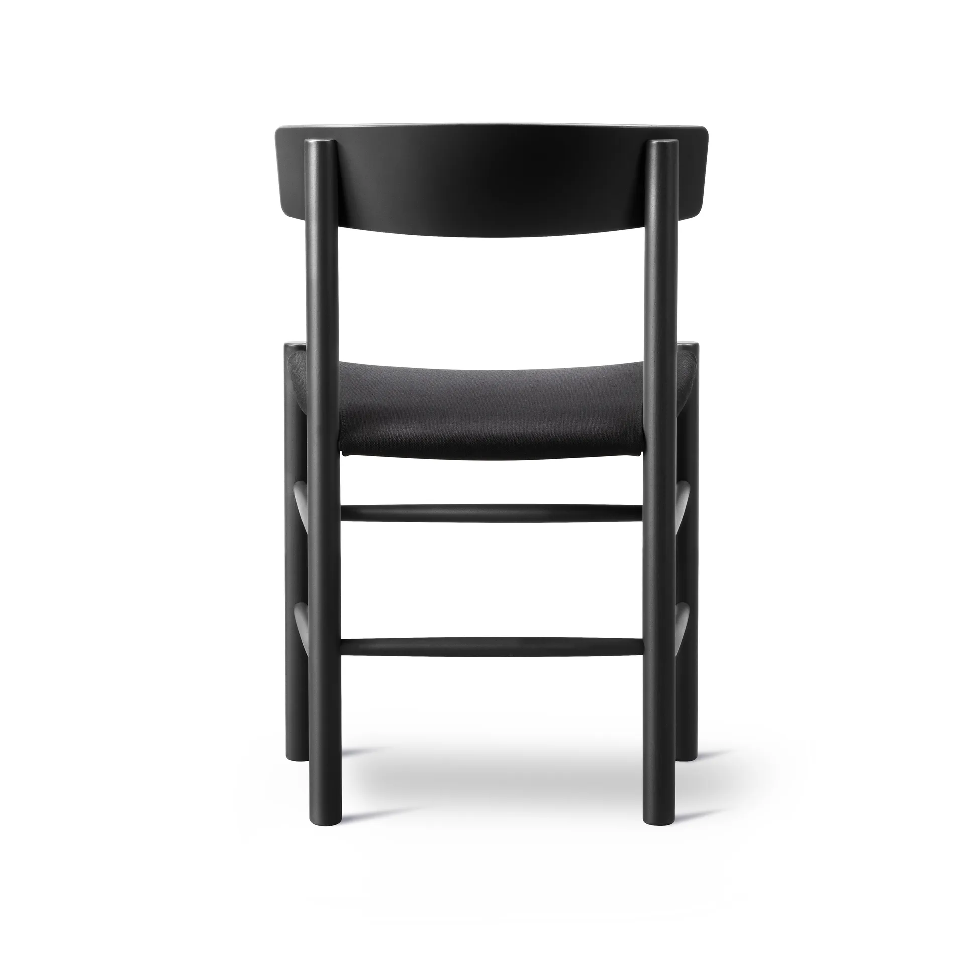J39 chair, Black lacquered beech-black canvas Fredericia Furniture