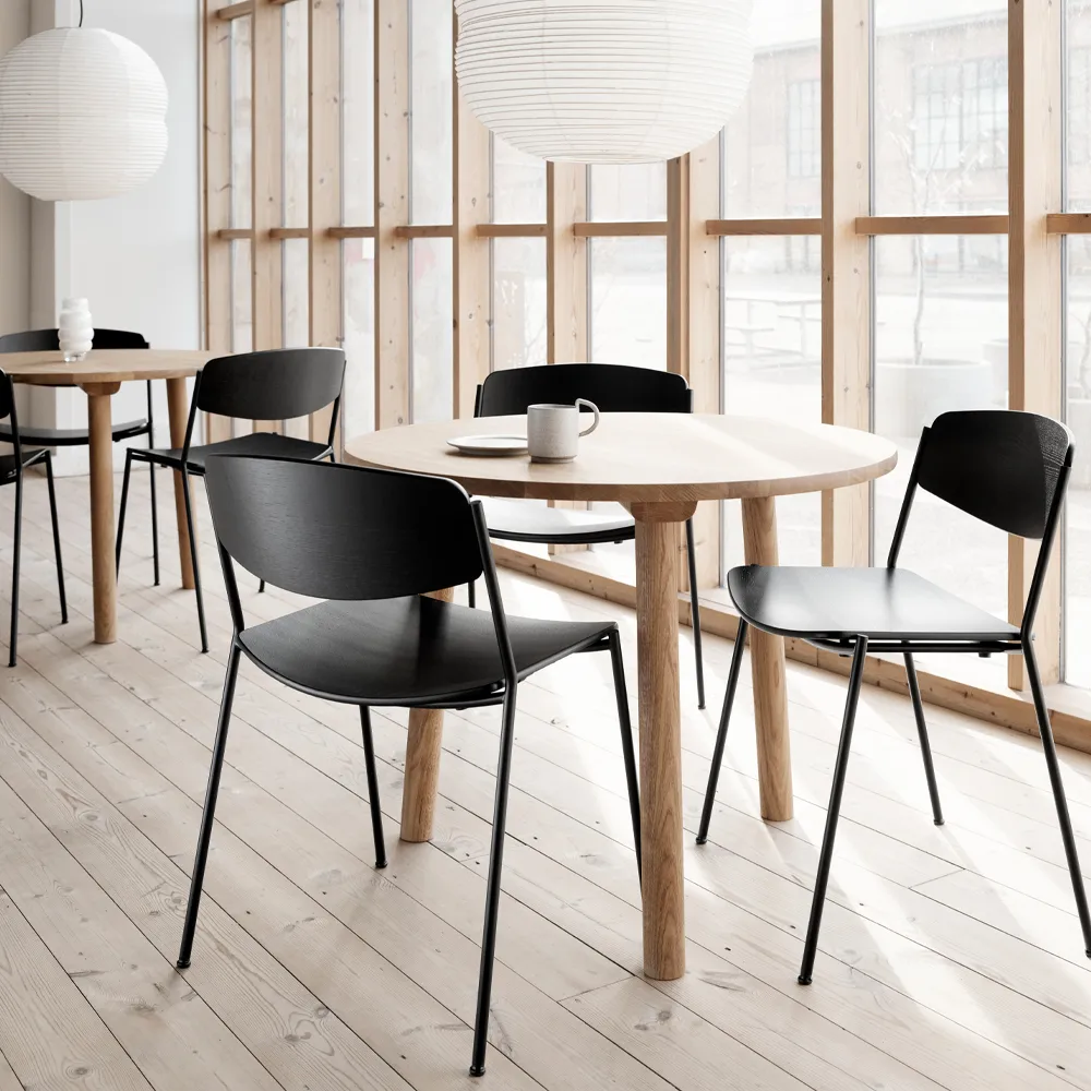 Lynderup 3080 chair, Lacquered walnut-black steel base Fredericia Furniture