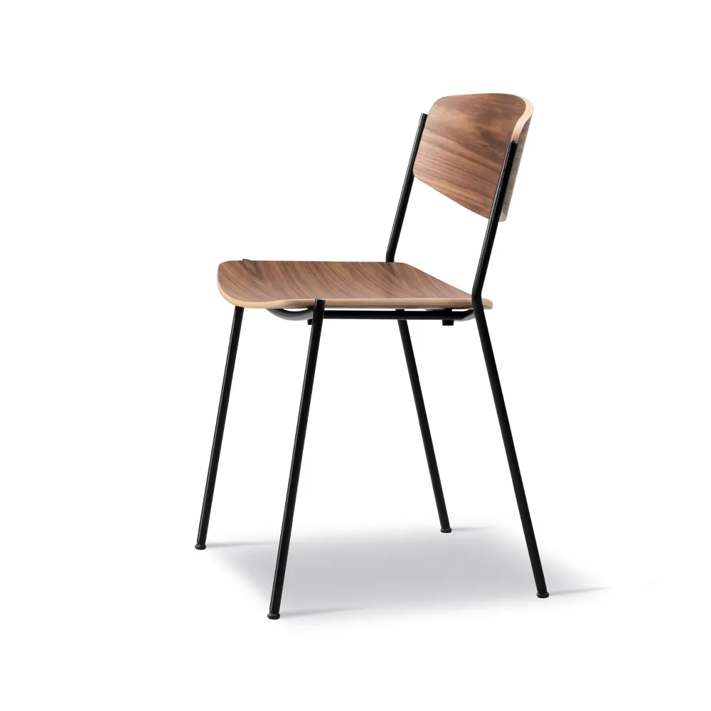 Lynderup 3080 chair, Lacquered walnut-black steel base Fredericia Furniture