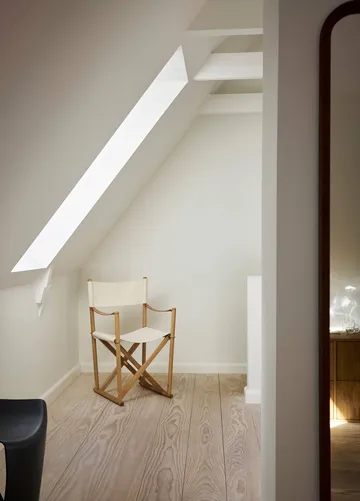 MK16 Folding Chair chair - Off white-oiled oak - Fredericia Furniture