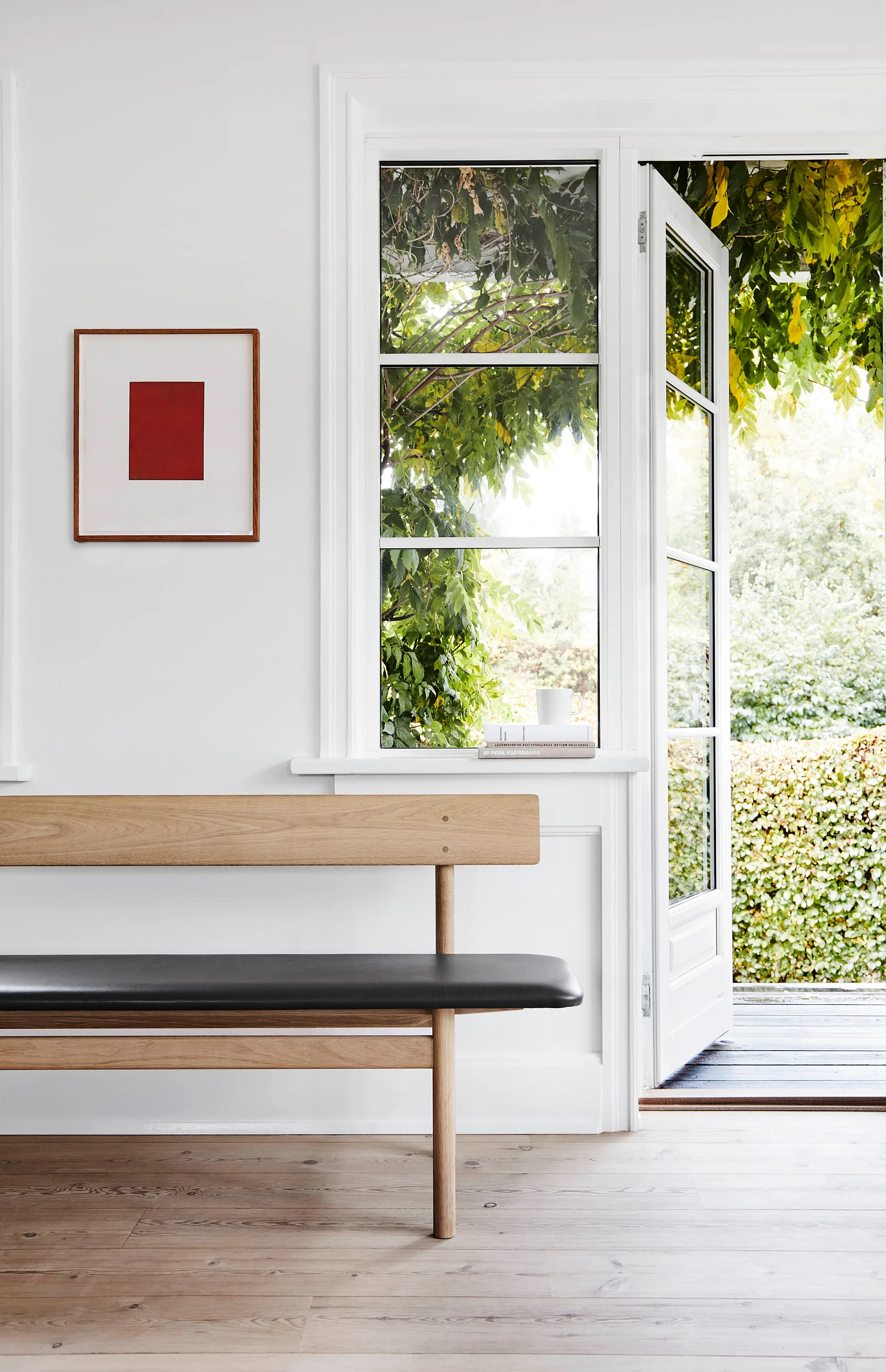 Mogensen 3171 bench, Soaped oak-leather omni 301 black Fredericia Furniture