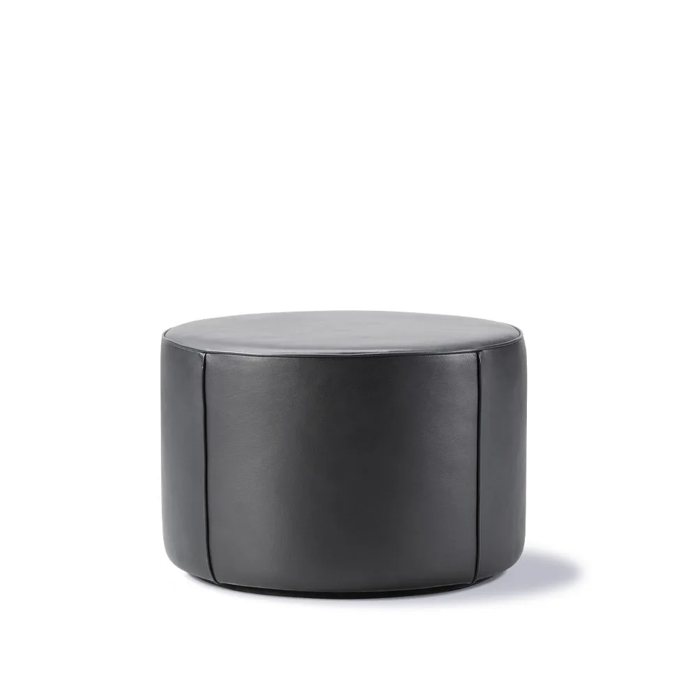 Mono seat pouf, Leather omni 301 black-Ø55 cm Fredericia Furniture
