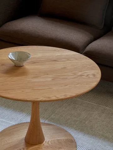 ND104 Trisse coffee table - Oiled oak, Ø68x48 cm - Fredericia Furniture