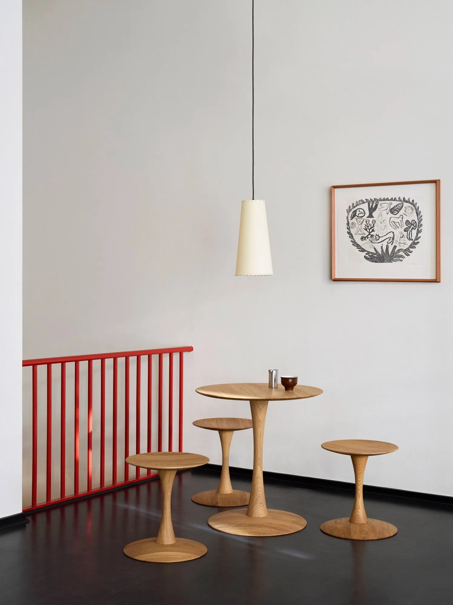 ND107 Trisse dining table, Oiled oak, Ø75x73 cm Fredericia Furniture