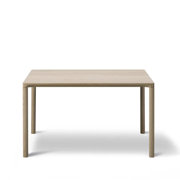 Piloti 6720 coffee table - Soaped oak-height 41 cm - Fredericia Furniture