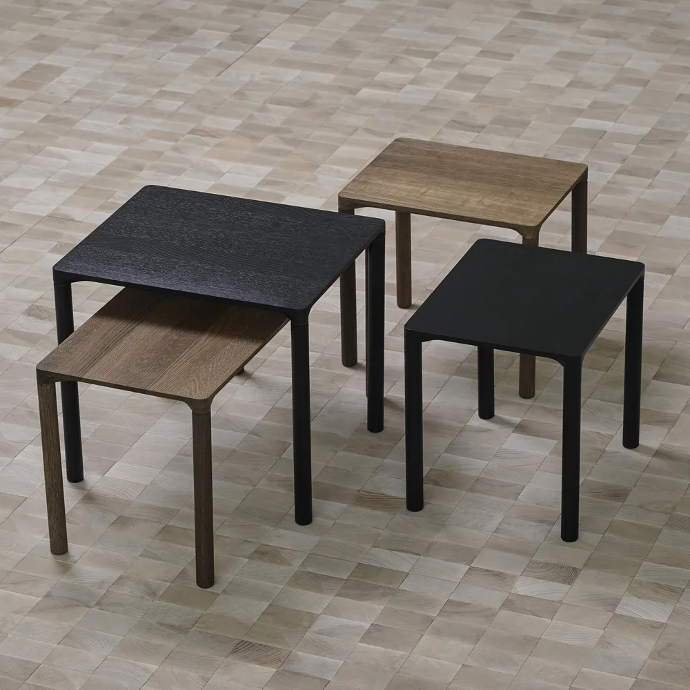 Piloti 6725 side table, Smoked oak-height 35 cm Fredericia Furniture