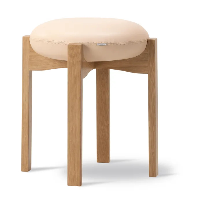 Pioneer low stool - Leather Vegeta 90-lacquered oak - Fredericia Furniture