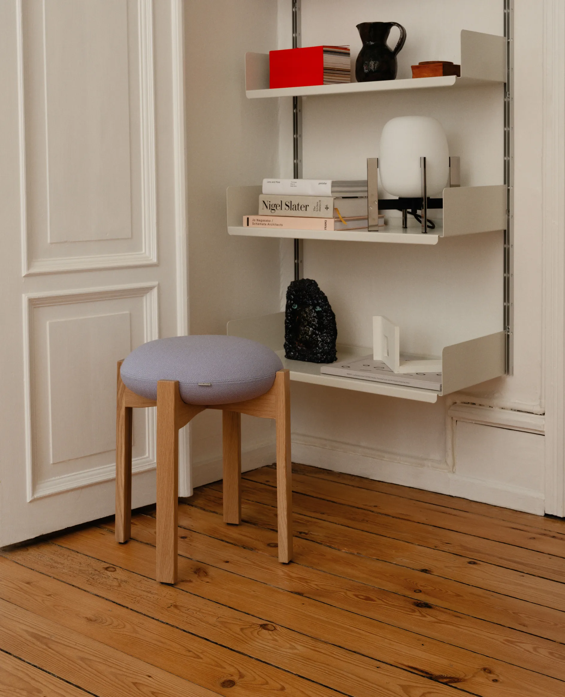 Pioneer low stool, Vidar 723-lacquered oak Fredericia Furniture