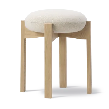 Pioneer round stool low - Hallingdal 200-lacquered oak - Fredericia Furniture