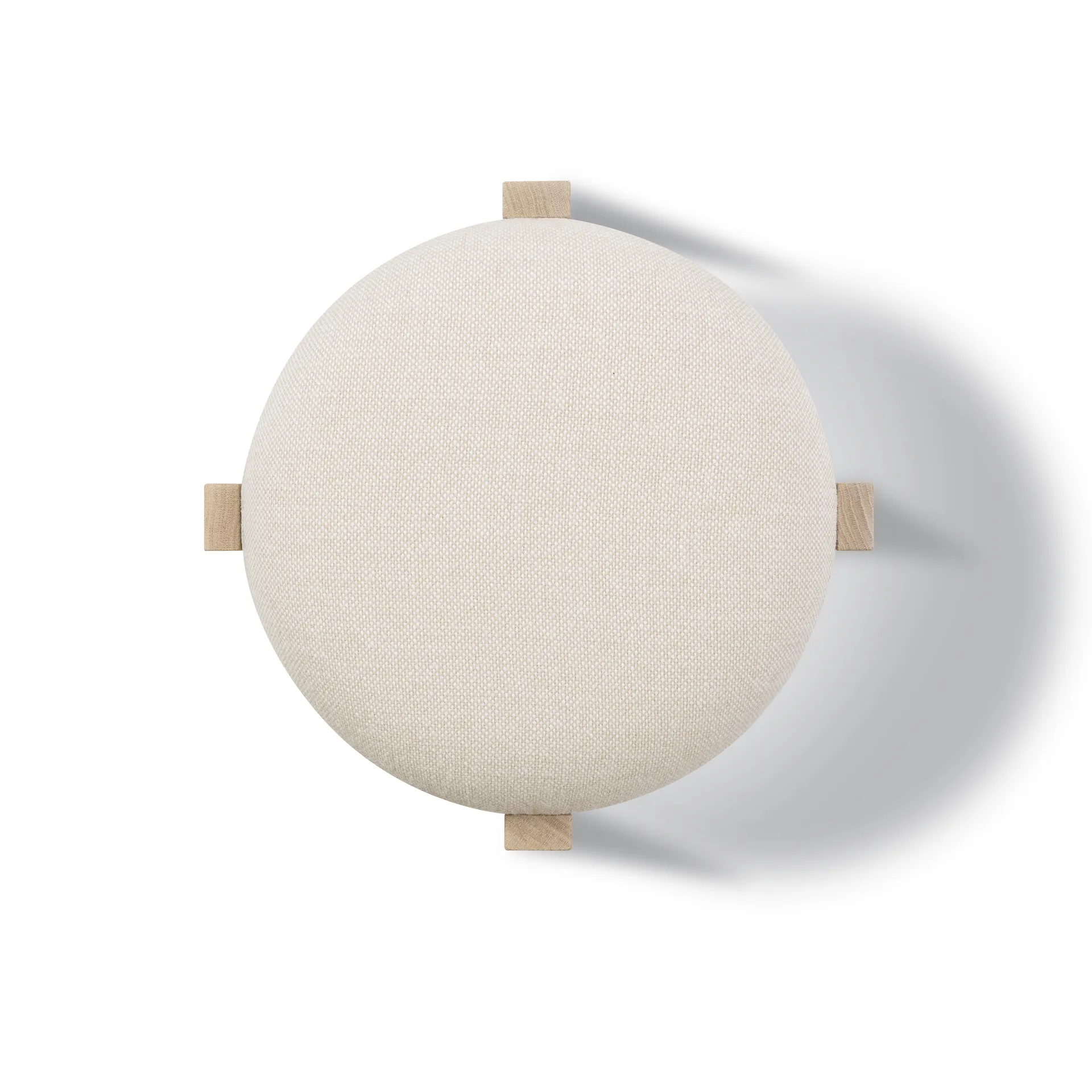 Pioneer round stool low, Hallingdal 200-lacquered oak Fredericia Furniture
