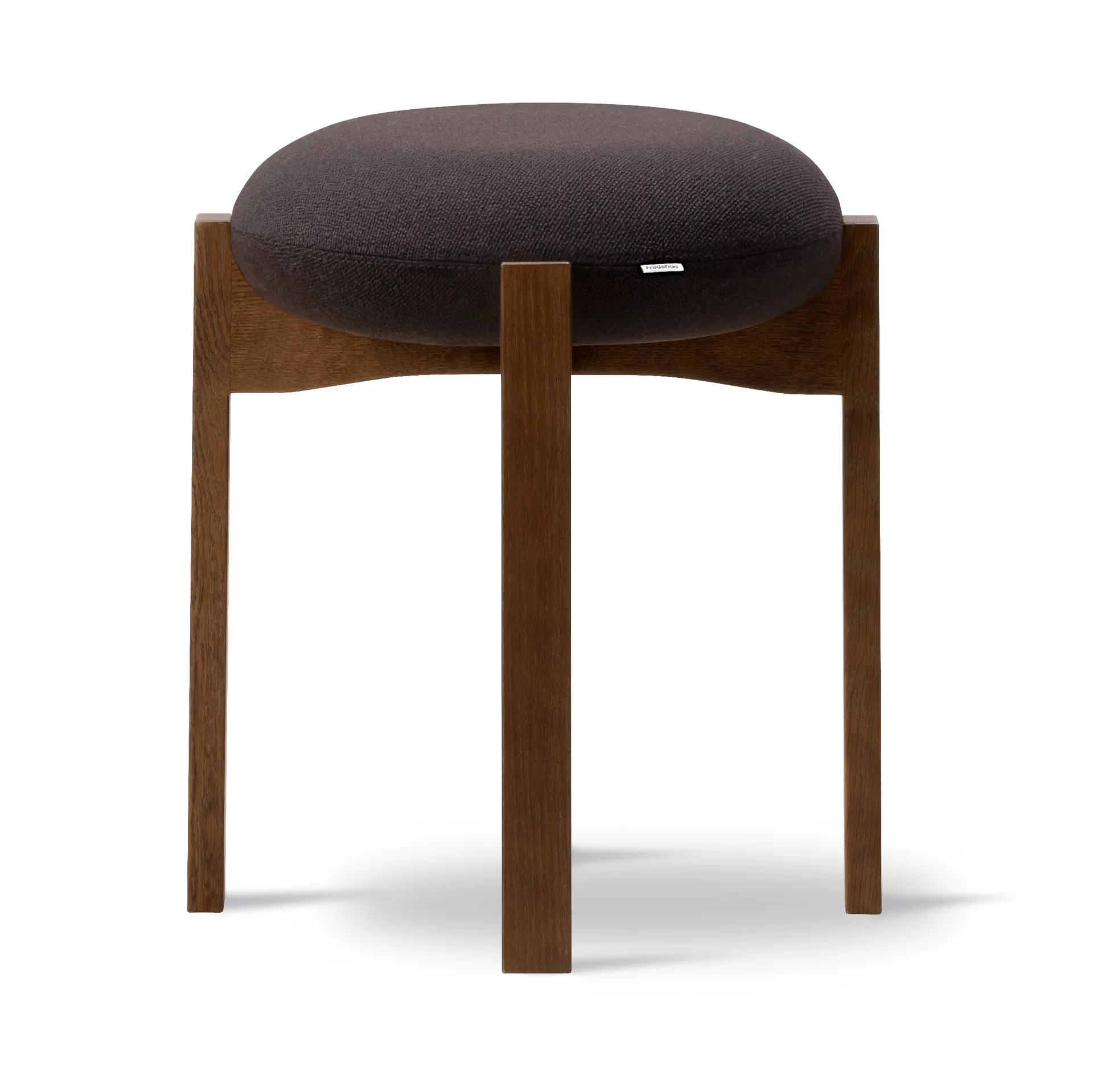 Pioneer round stool low, Vidar 386-smoked stained lacquered oak Fredericia Furniture