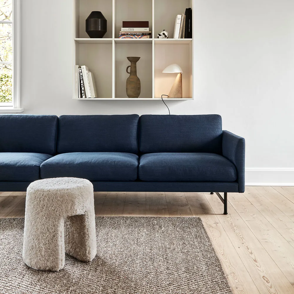 Sequoia ottoman, Sheepskin moonlight Fredericia Furniture