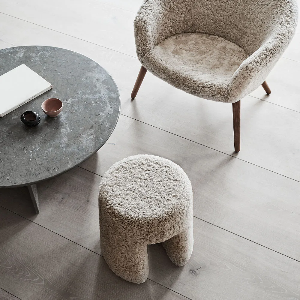 Sequoia ottoman, Sheepskin moonlight Fredericia Furniture