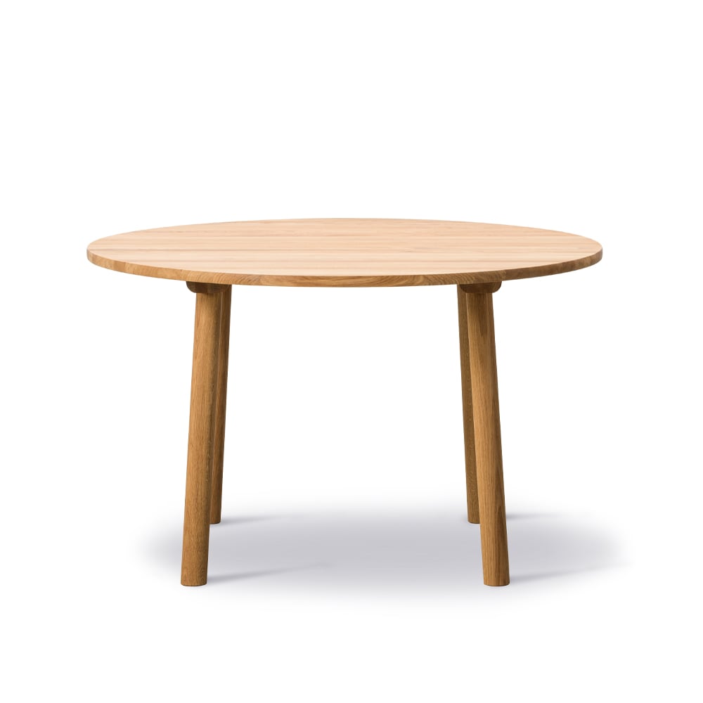 Fredericia Furniture Taro 6121 dining table Light oiled oak, o120 cm