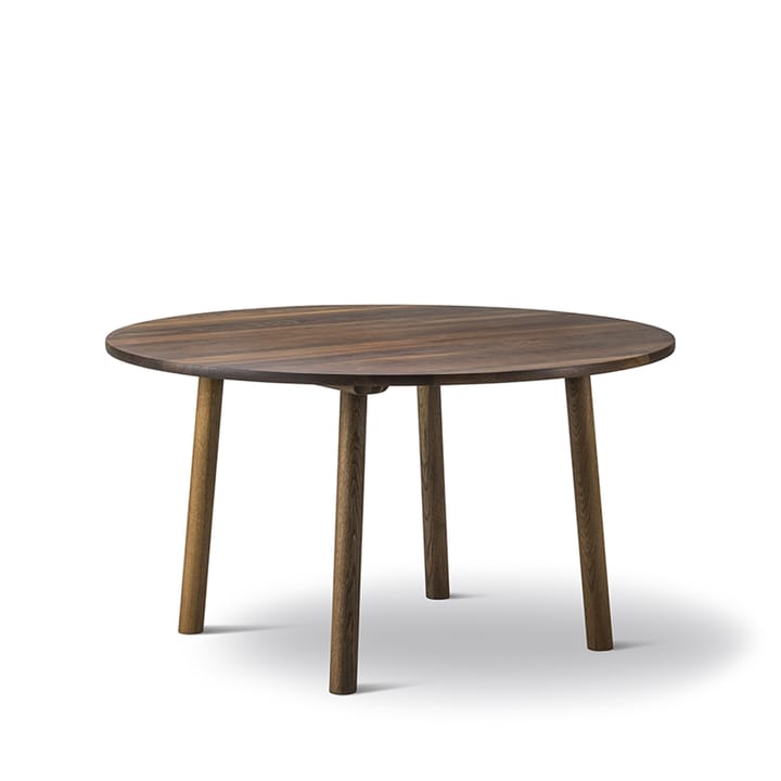 Taro 6121 dining table - Smoked oak, Ø120 cm - Fredericia Furniture