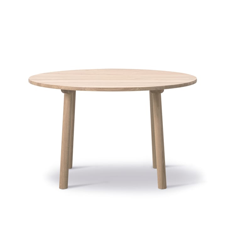 Taro 6121 dining table - Soap-finished oak, ø120 cm - Fredericia Furniture