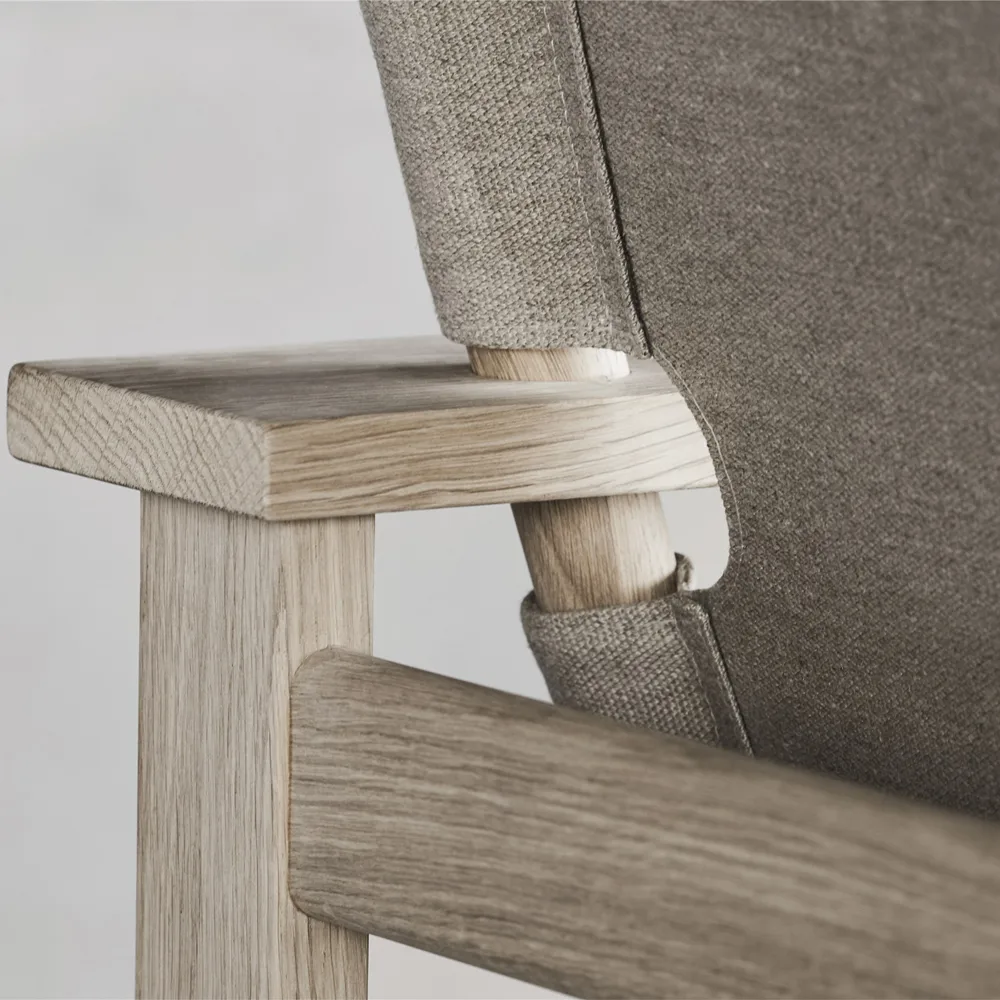 The Canvas Chair armchair, Canvas natural-light oiled oak frame, incl. canvas cushion Fredericia Furniture