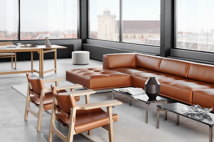 The Spanish armchair, Leather cognac-soaped oak Fredericia Furniture