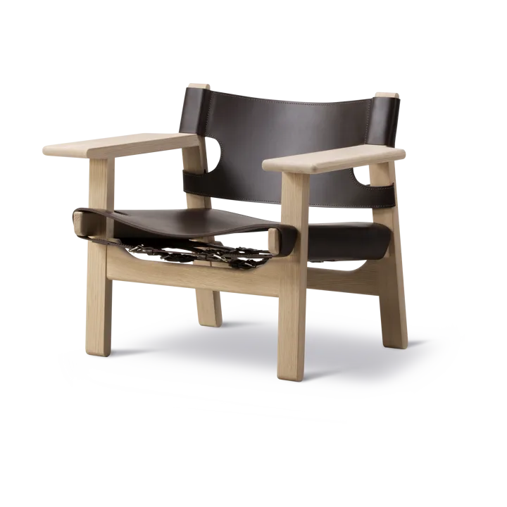 The Spanish armchair - Leather dark brown - soaped oak - Fredericia Furniture