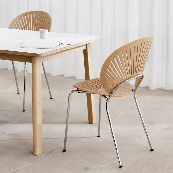Trinidad 3398 chair, Clear lacquered oak-leg black Fredericia Furniture