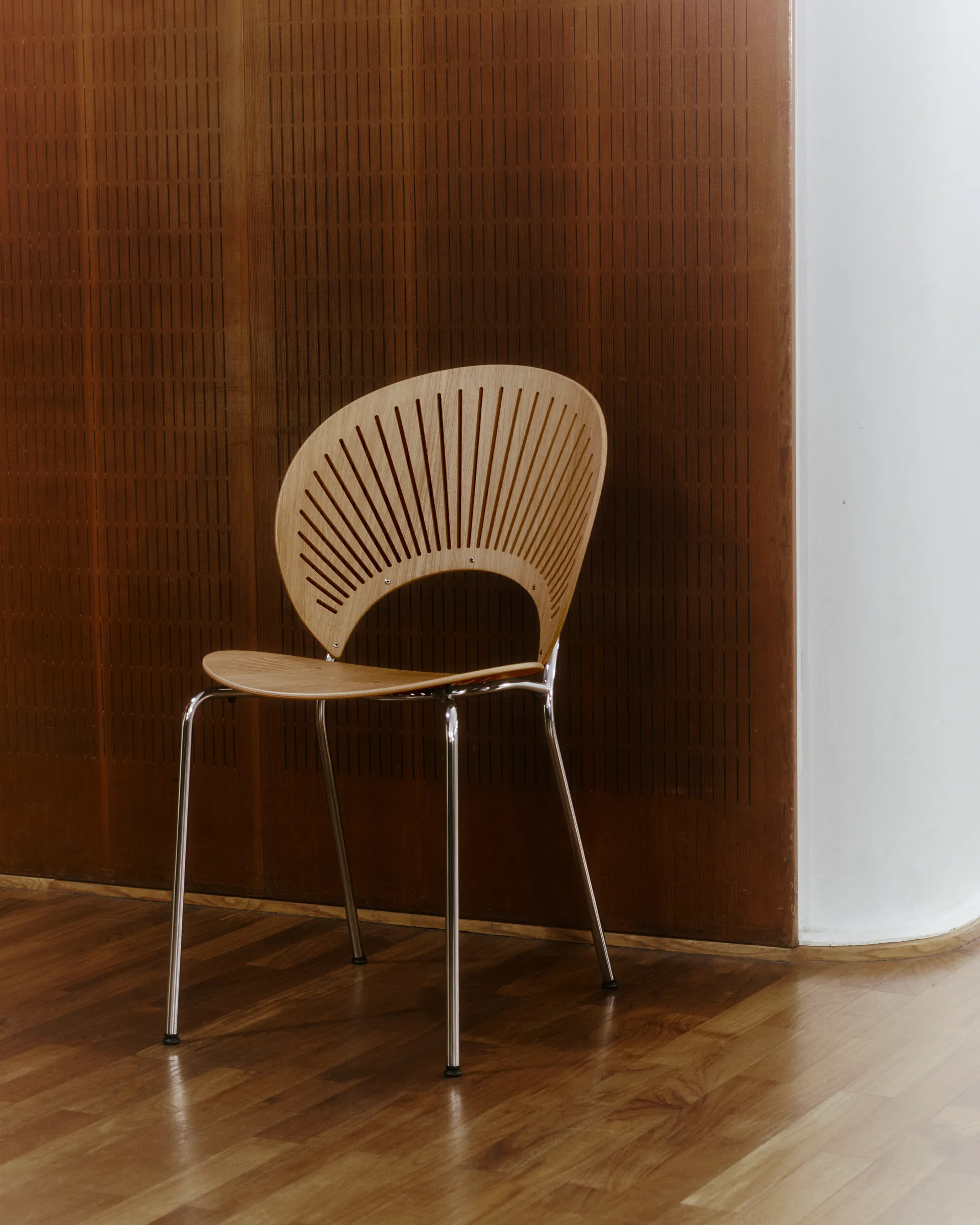 Trinidad 3398 chair, Oiled oak-stainless brushed steel Fredericia Furniture
