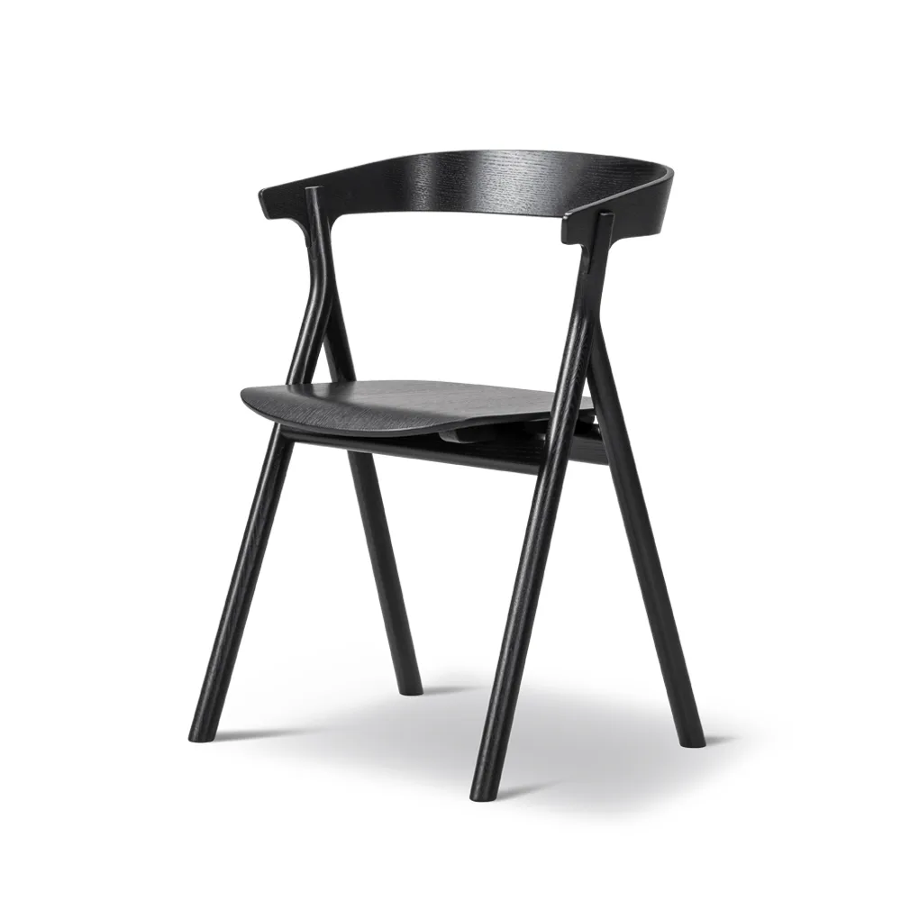 Yksi 3340 chair, Black lacquered oak Fredericia Furniture