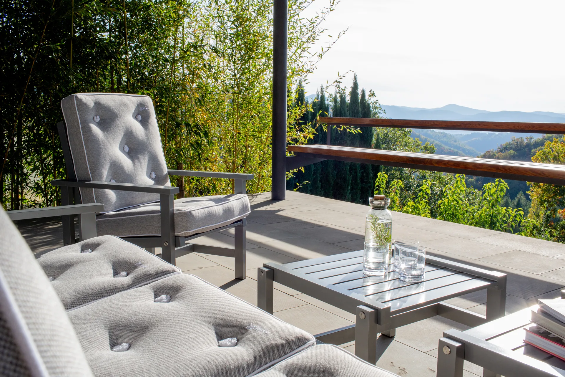 05 armchair, Grey Fri Form