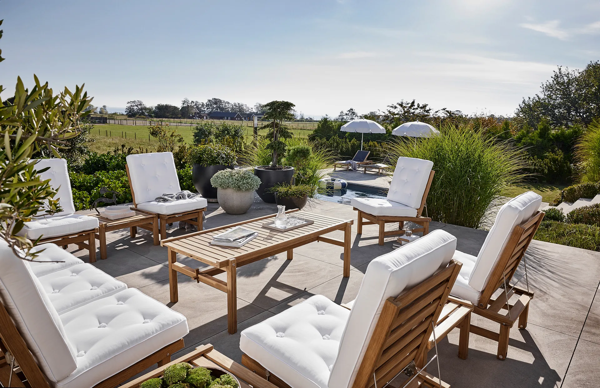 10 armchair, Teak Fri Form