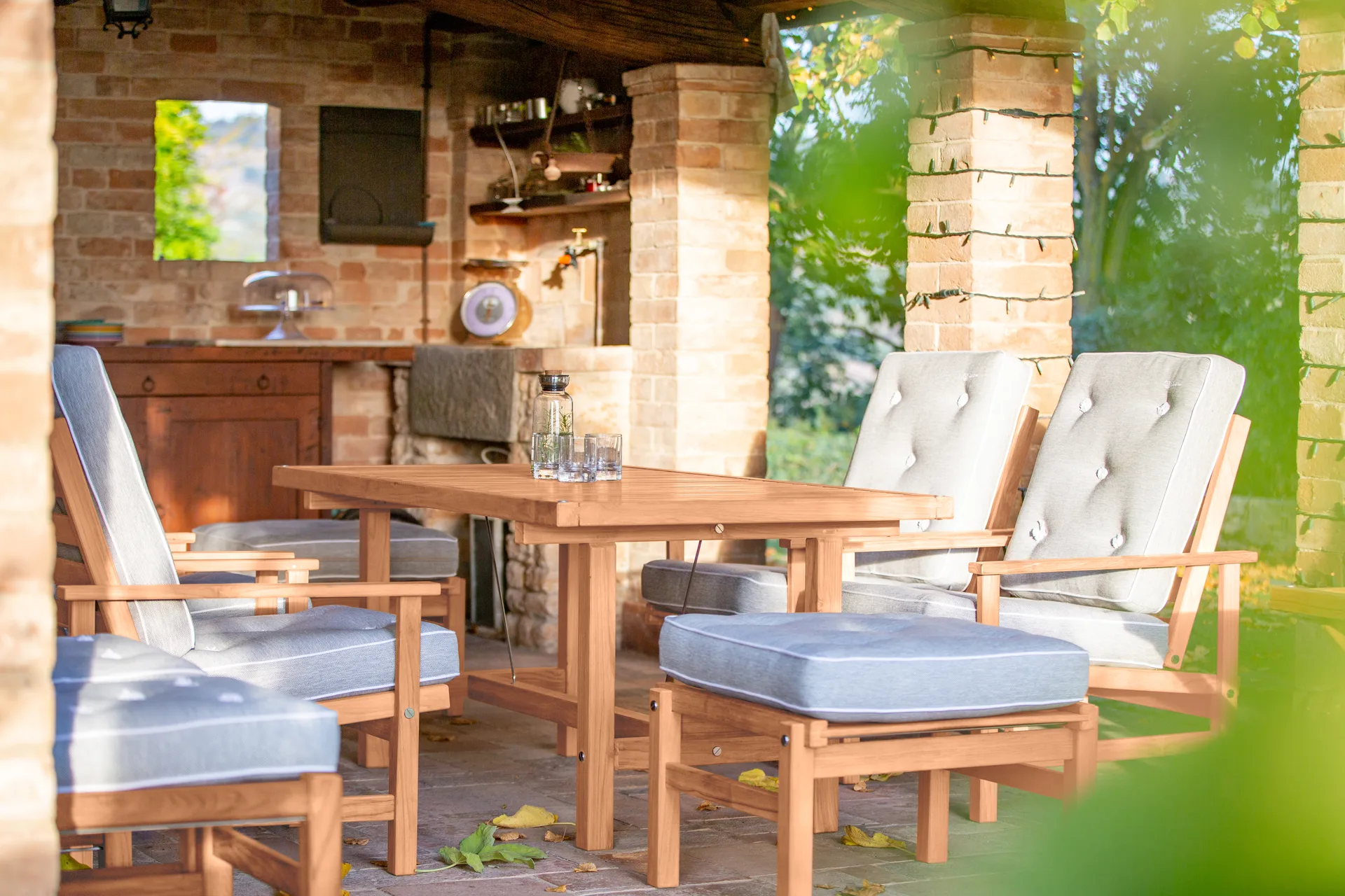 62 table, Redwood, 155x85x65.5 cm Fri Form