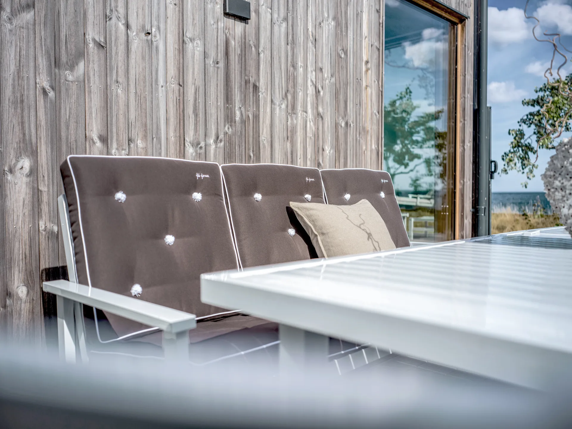 62 table, White, 142x80x65.5 cm Fri Form