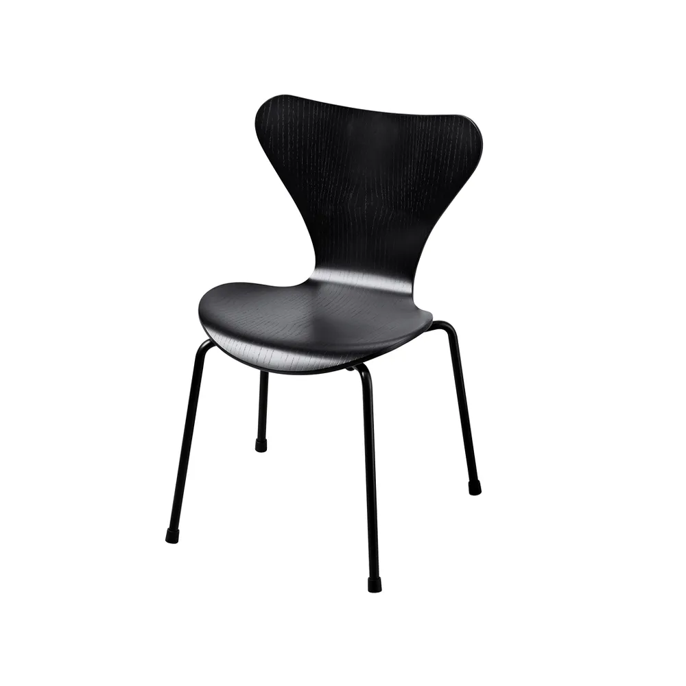 3177 Series 7 children's chair, Black Fritz Hansen