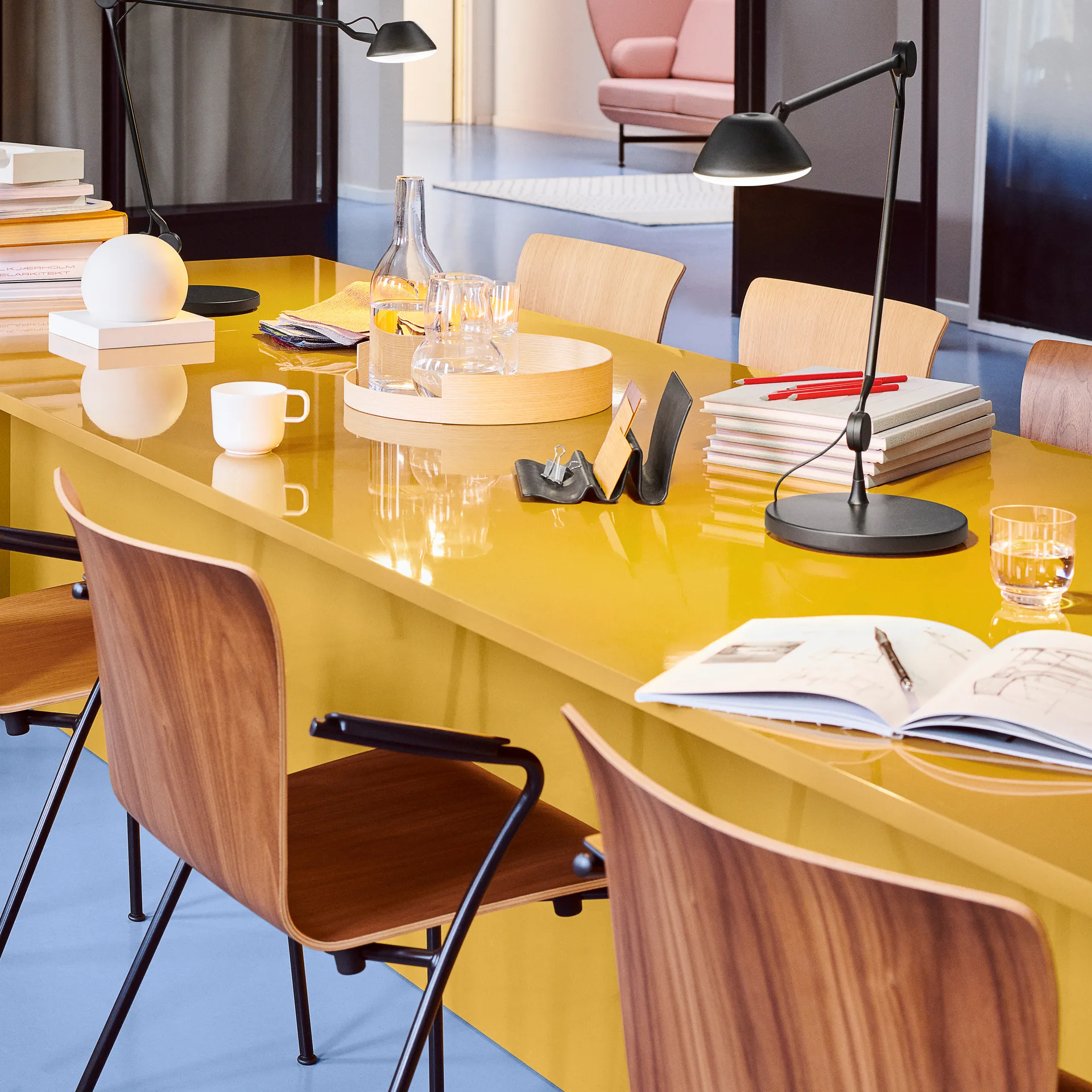 AQ01 table lamp, Black Fritz Hansen