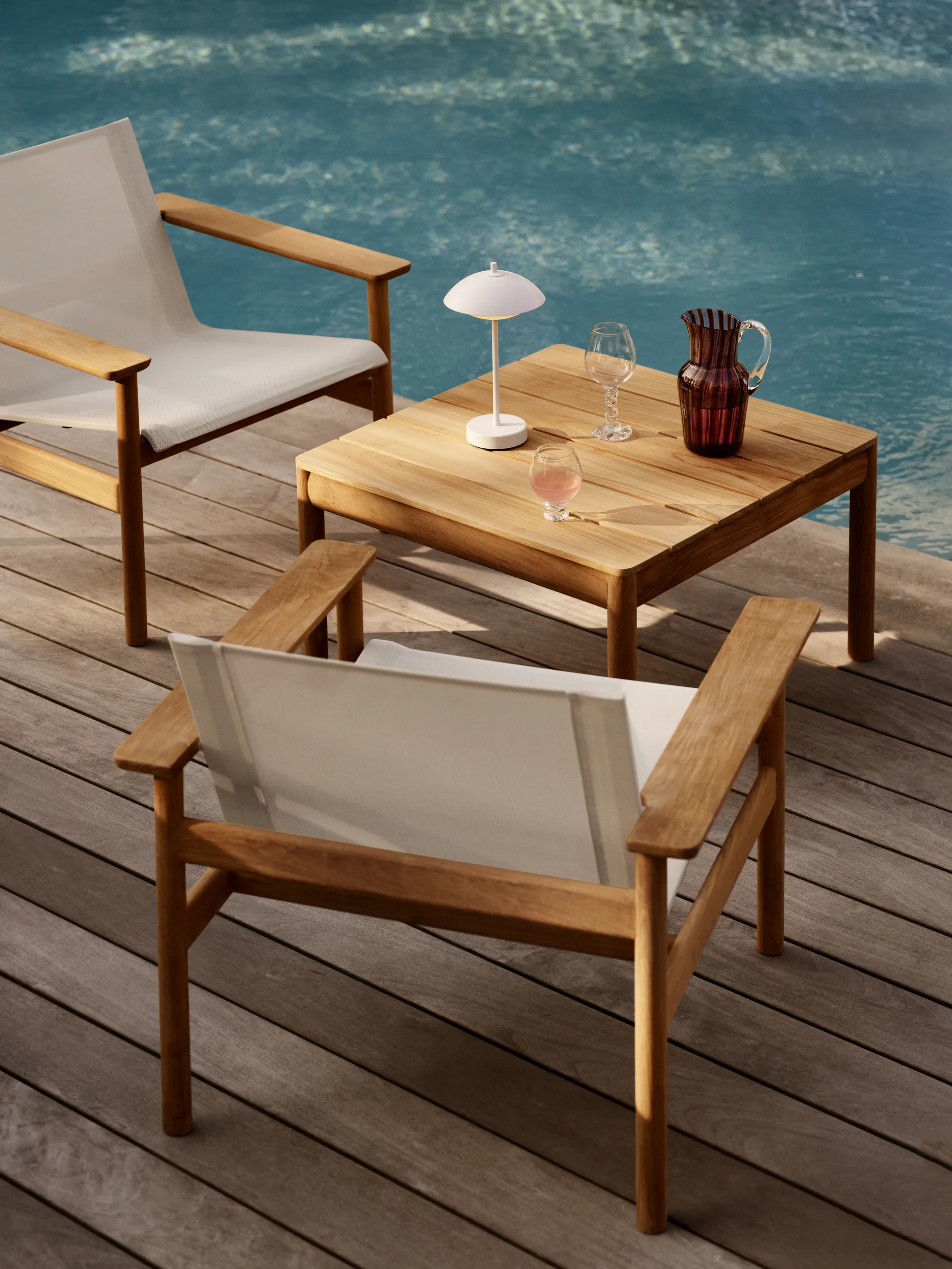 Clam portable table lamp 31 cm, White Fritz Hansen