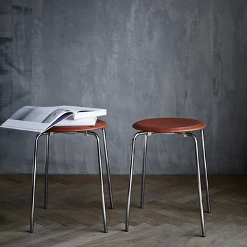Dot stool leather - Wild leather walnut - Fritz Hansen